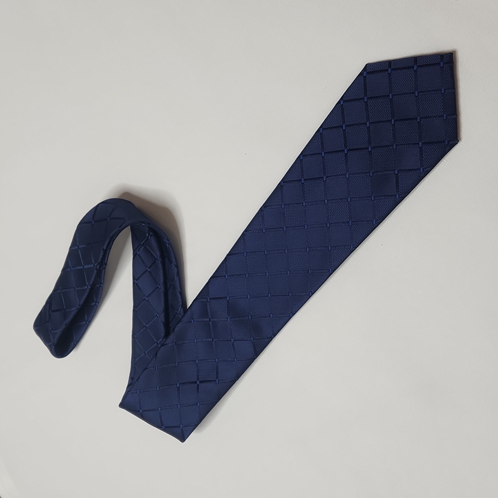 Diamond Necktie - Picture 11 of 15